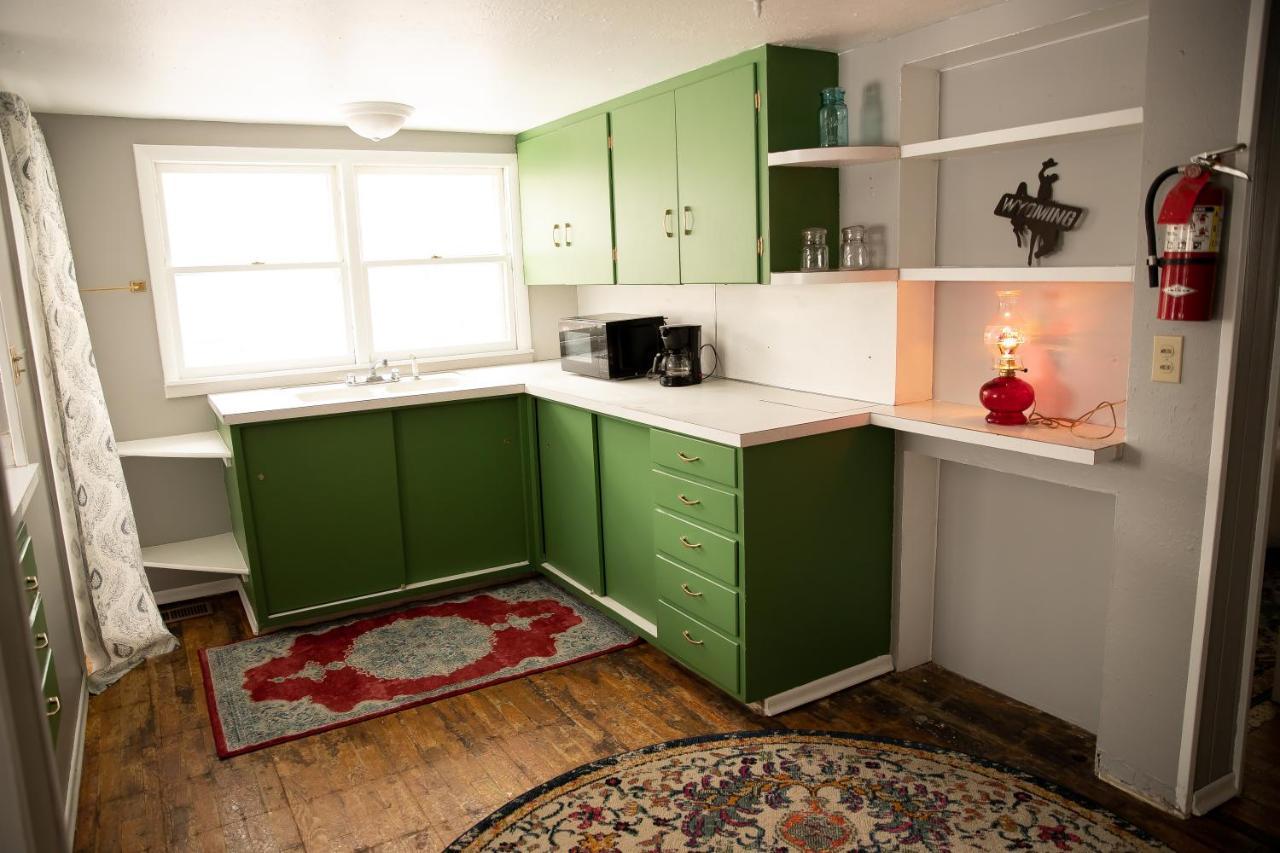 Rustic 2 Bedroom Boho Apartment ลารามี ภายนอก รูปภาพ