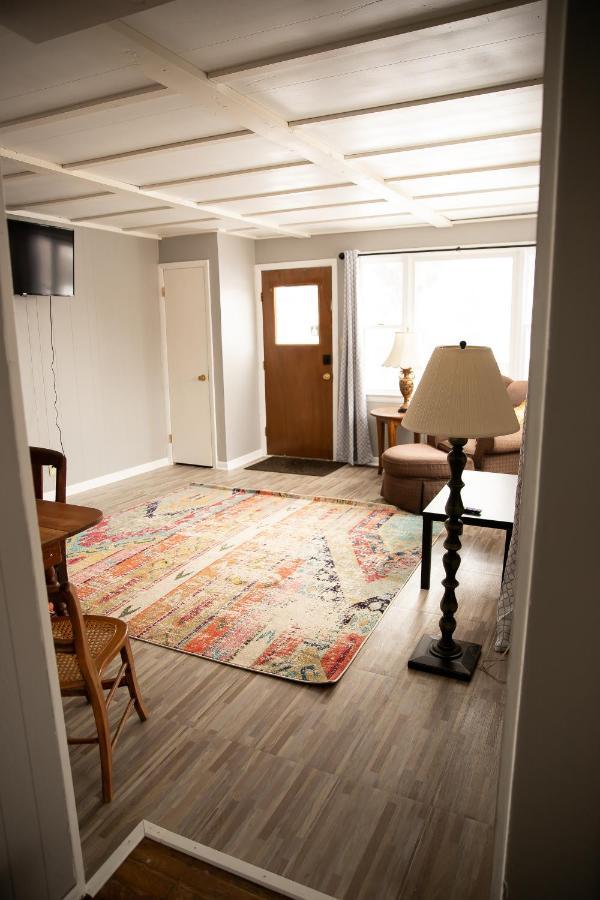 Rustic 2 Bedroom Boho Apartment ลารามี ภายนอก รูปภาพ
